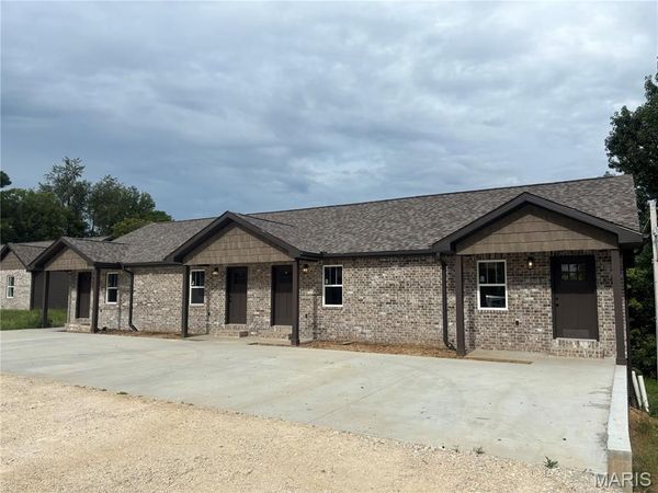 235 Cedar Circle , Jackson, MO 63755