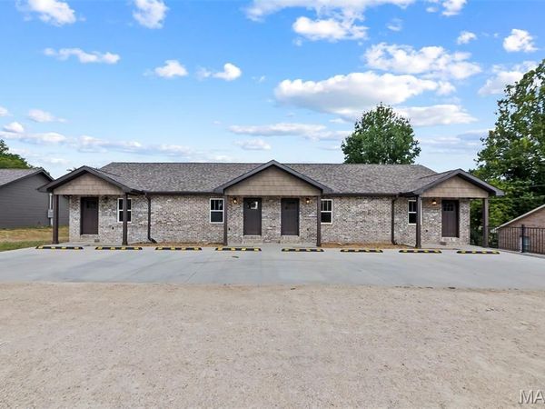 235 Cedar Circle , Jackson, MO 63755
