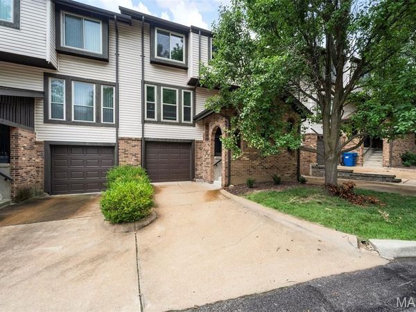 2317 Driftwood Place , Maryland Heights, MO 63146