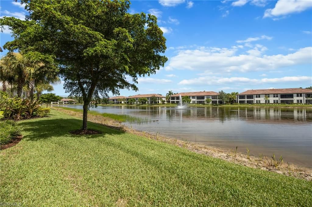 15122 Palmer Lake Cir , Unit 102, Naples, FL 34109 Photo