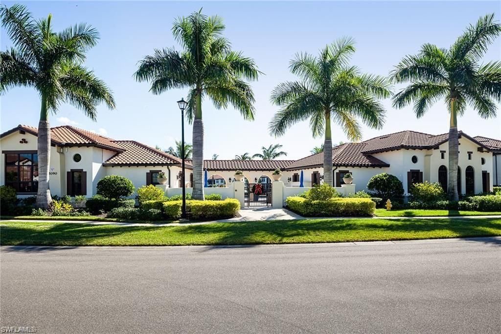 15122 Palmer Lake Cir , Unit 102, Naples, FL 34109 Photo