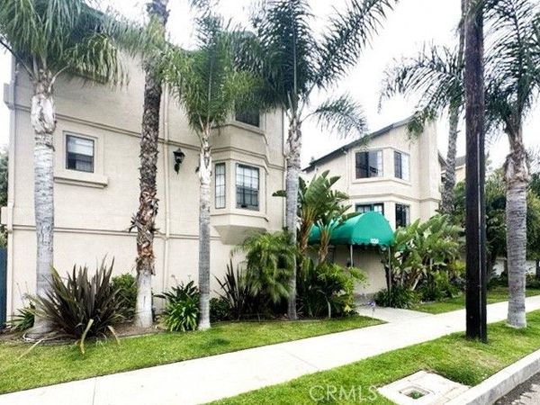 1130 Newport Avenue , Unit 202, Long Beach, CA 90804