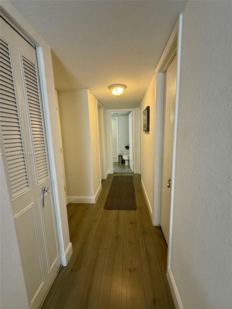 20850 San Simeon Way, Unit 302-5, Miami, FL 33179 Photo