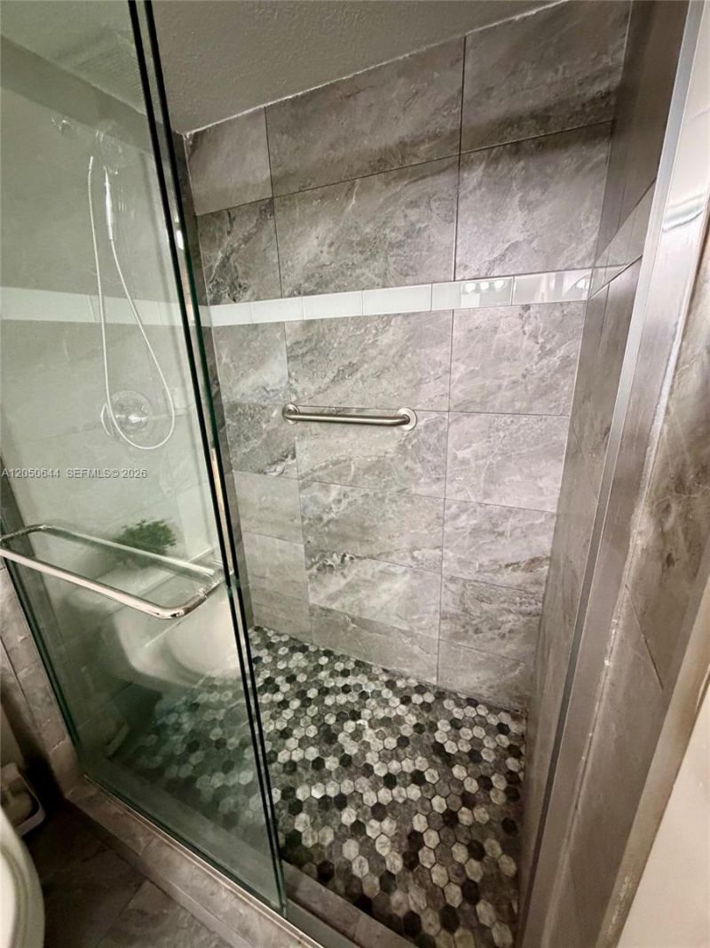 20850 San Simeon Way, Unit 302-5, Miami, FL 33179 Photo