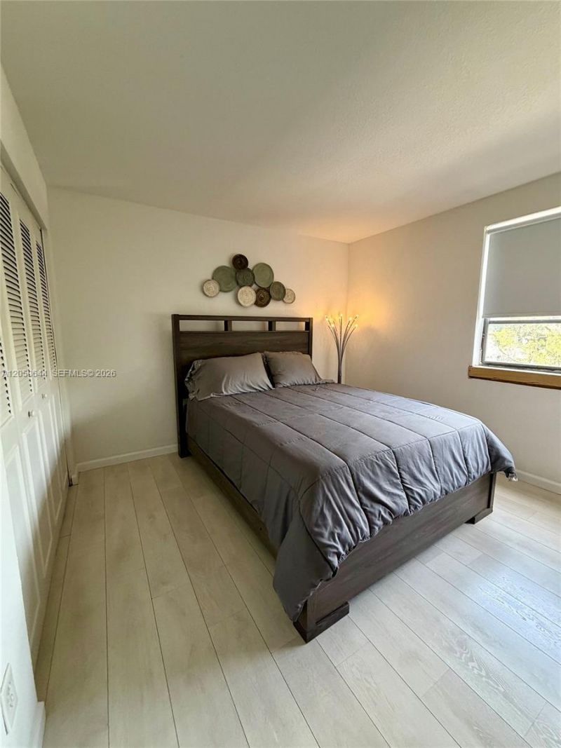 20850 San Simeon Way, Unit 302-5, Miami, FL 33179 Photo