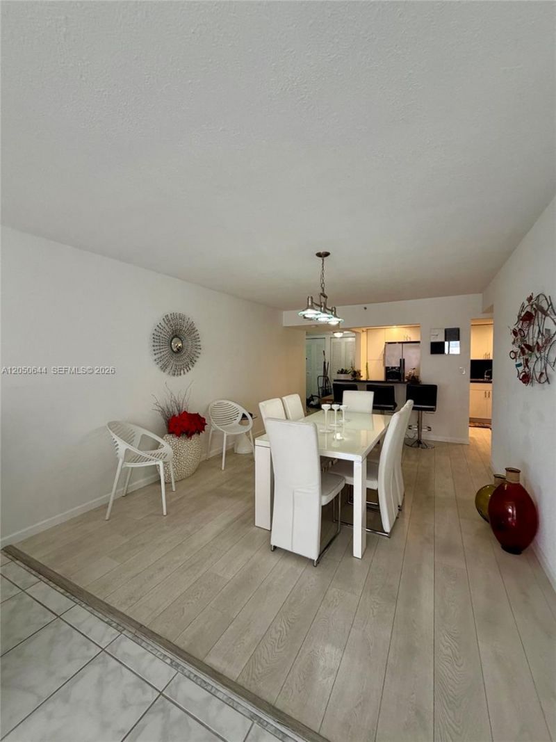 20850 San Simeon Way, Unit 302-5, Miami, FL 33179 Photo