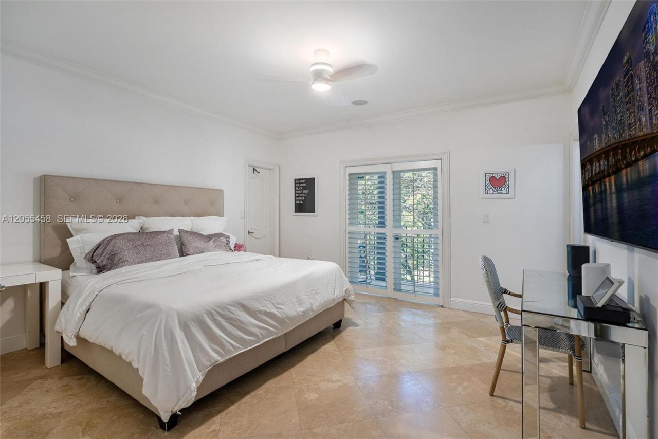 11054 SW 79th Path , Miami, FL 33156 Photo