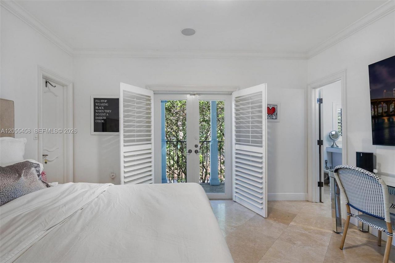 11054 SW 79th Path , Miami, FL 33156 Photo