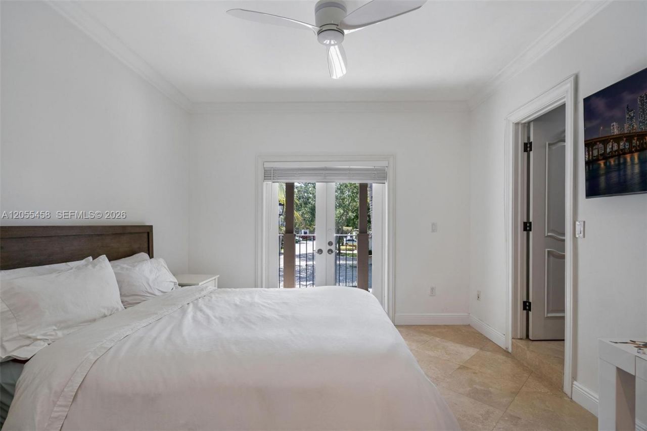 11054 SW 79th Path , Miami, FL 33156 Photo