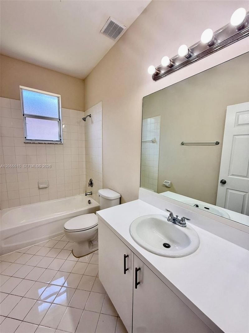 2123 NE 38th Rd , Unit 2123, Homestead, FL 33033 Photo