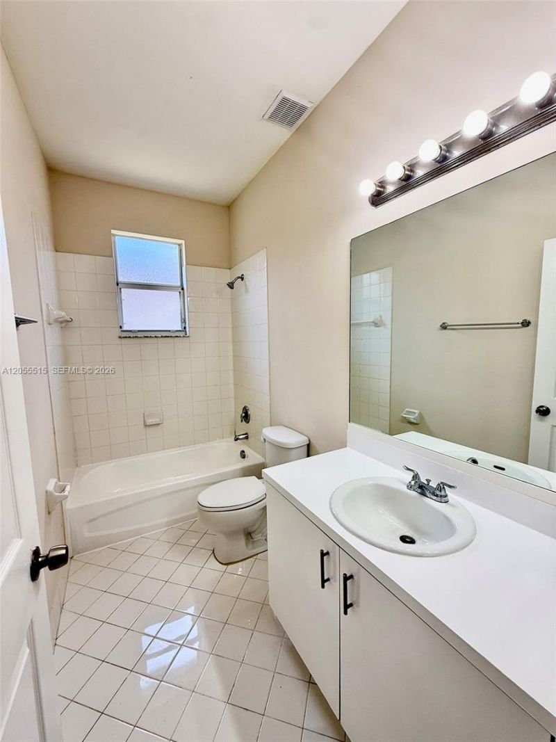 2123 NE 38th Rd , Unit 2123, Homestead, FL 33033 Photo