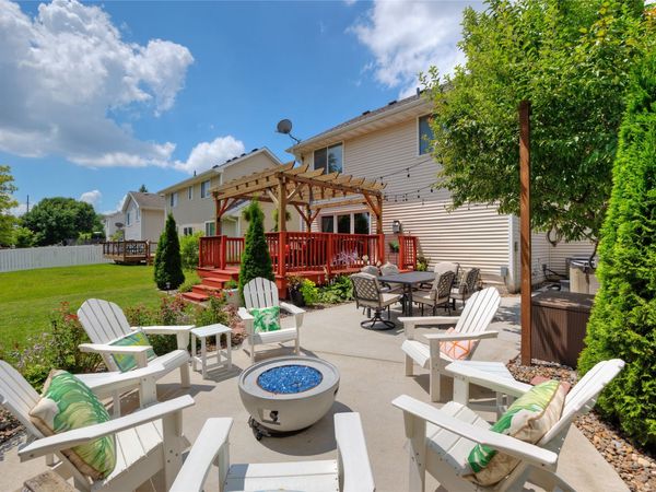 1633 92nd Place , West Des Moines, IA 50266