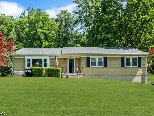144 Mount Joy Rd, Holland, NJ 08848