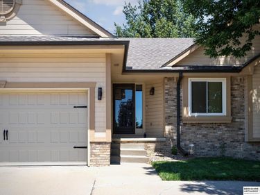 15512 Corby Street, Omaha, NE 68116