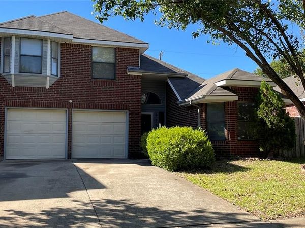 923 Simon Drive, Cedar Hill, TX 75104