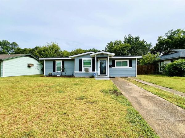 4236 Comanche Street, Fort Worth, TX 76119