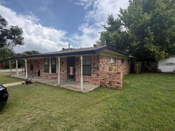 7118 Oak Park Drive , Richland Hills, TX 76118
