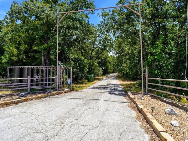 447 W Bypass 287, Alvord, TX 76225