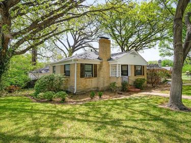 910 Reverchon Drive, Dallas, TX 75211