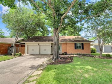 1815 Oates Drive, Dallas, TX 75228