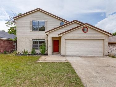 10209 Cool Spring Drive, Fort Worth, TX 76108