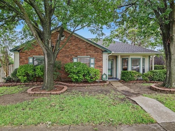 1008 Primrose Street , Mesquite, TX 75149
