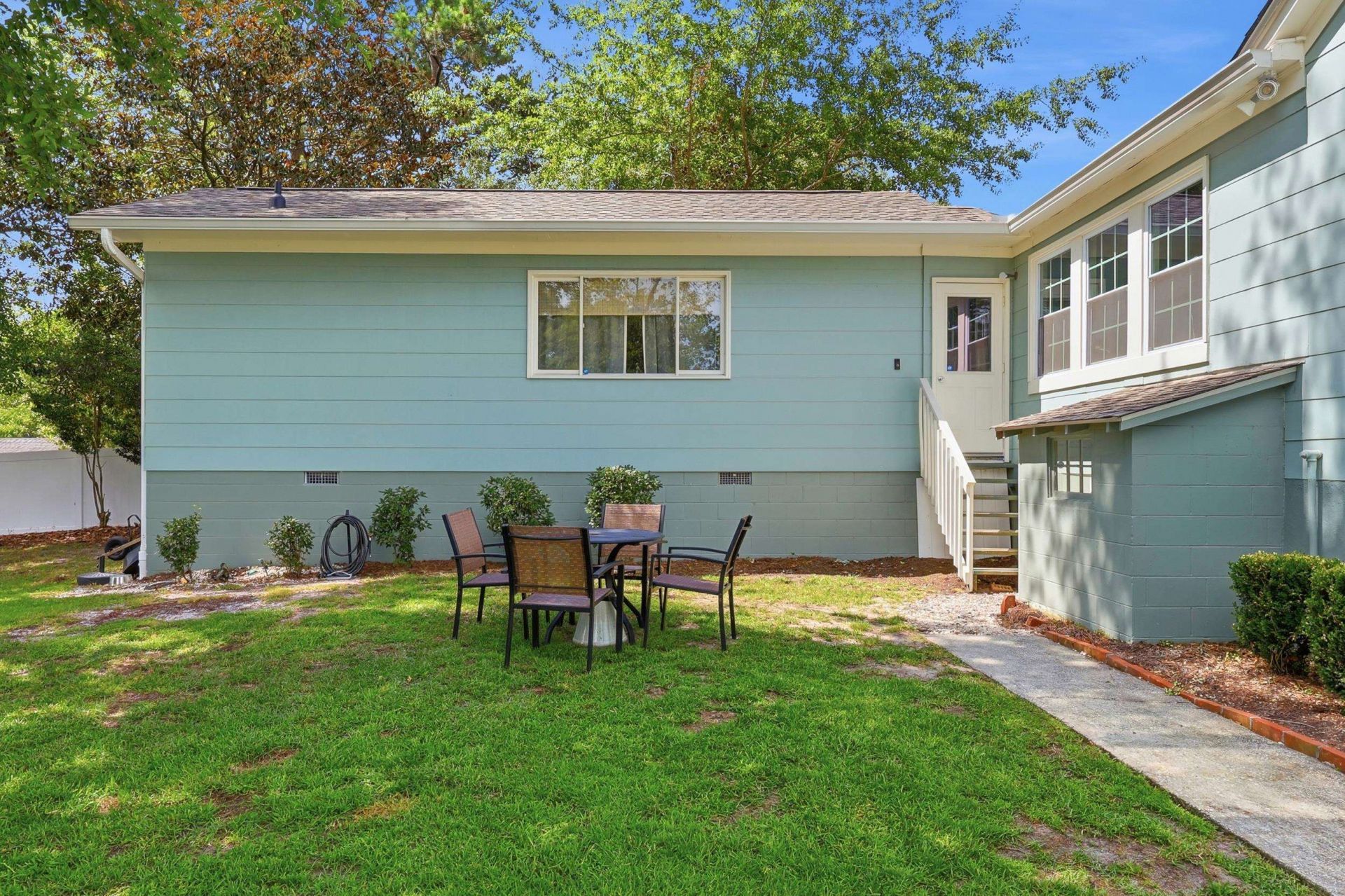 2415 Redwood St. Photo 36