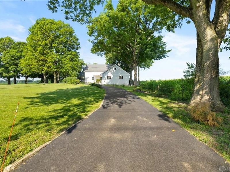 7537 N Montgmy Co L Road, Union Township, OH 45322 Photo 4