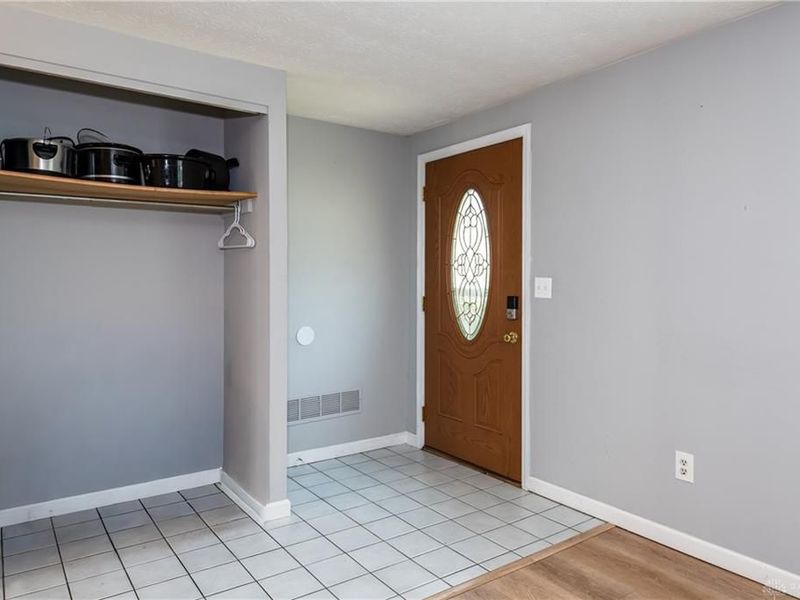 804 Sunset Drive, Englewood, OH 45322 Photo 5