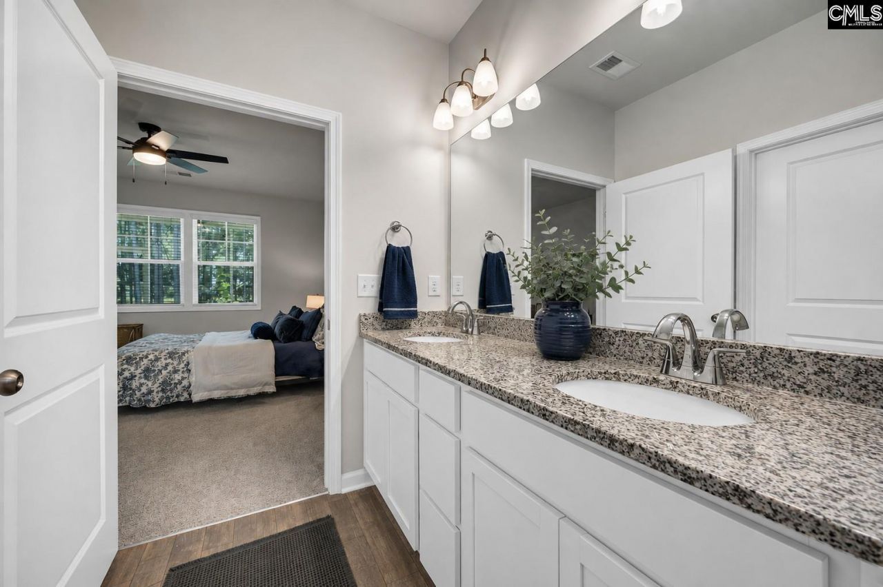 111 Coppersmith Drive Photo 18