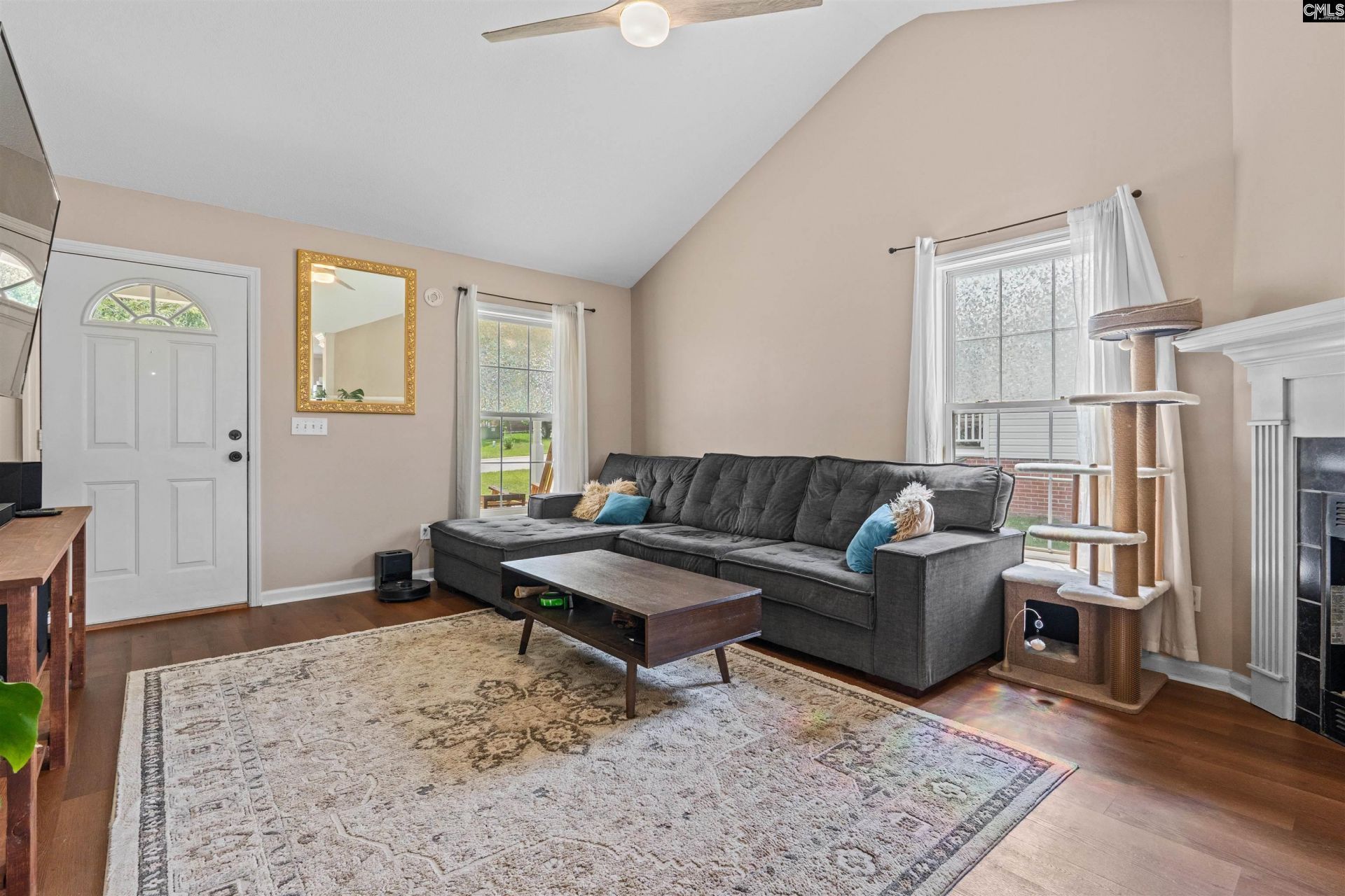 233 Hallie Hills Place  Photo 4