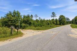 Borden Road  photo 4
