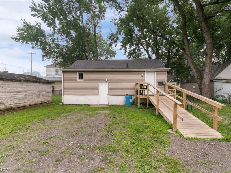 216 W Pennsylvania Avenue, Sebring, OH 44672 Photo 11