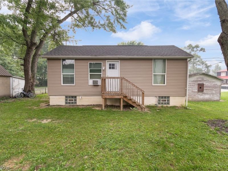 216 W Pennsylvania Avenue, Sebring, OH 44672 Photo 2