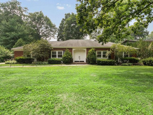 54579 Whispering Oak Drive, Mishawaka, IN 46545