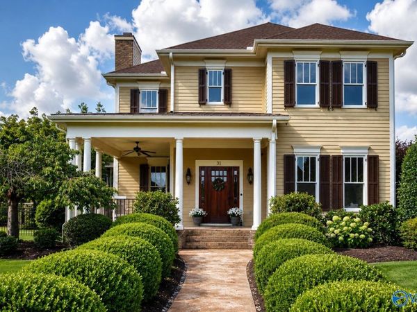 31 W Lake Forest Blvd, Huntsville, AL 35824