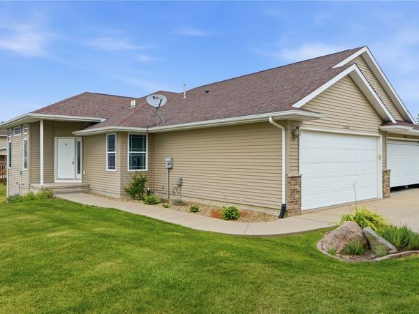3238 Blackberry Circle SW, Cedar Rapids, IA 52404