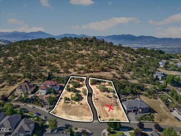 4646 Hathaway Drive, Medford, OR 97504