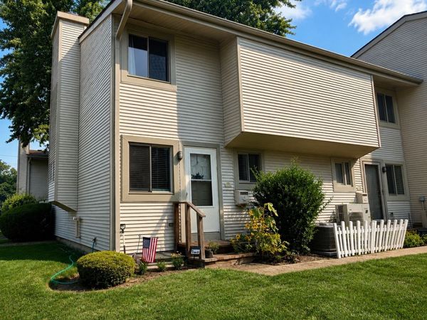 1000 Emerald Drive , Unit 2A1, Schaumburg, IL 60173