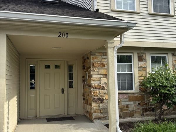 200 Dublin Lane , Unit 200, Schaumburg, IL 60194