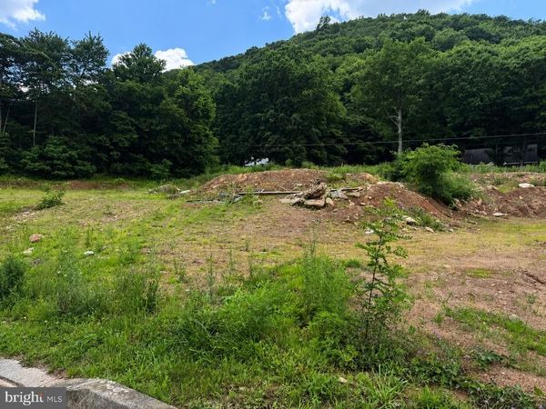137 & 139 WILLOW STREET , GORDON, PA 17936