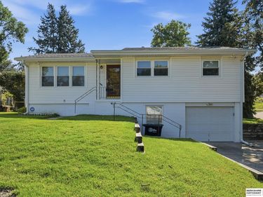 1721 N 84th Street, Omaha, NE 68114