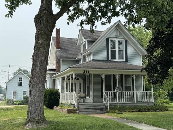 211 S 10th Street, Goshen, IN 46528