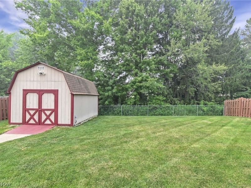 34900 Clear Creek Drive, North Ridgeville, OH 44039 Photo 10