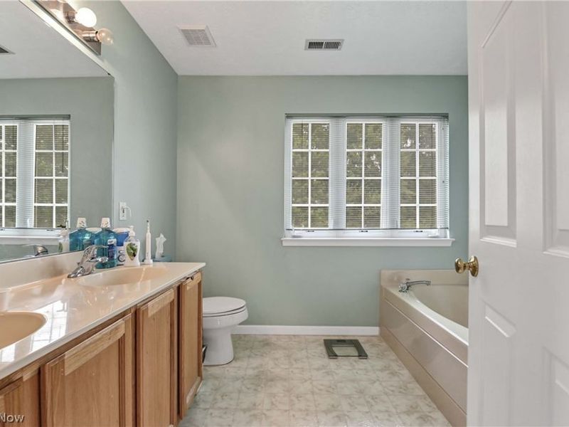 34900 Clear Creek Drive, North Ridgeville, OH 44039 Photo 33