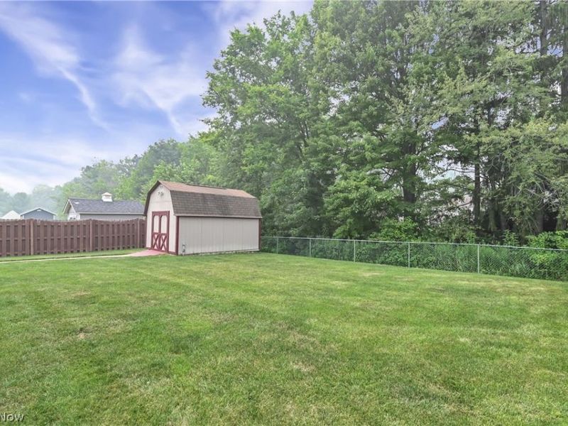 34900 Clear Creek Drive, North Ridgeville, OH 44039 Photo 9