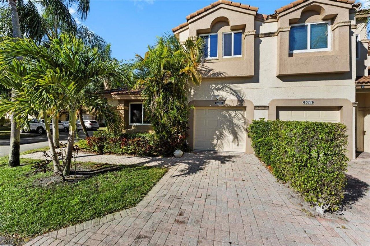 6700 Via Regina, Boca Raton, FL 33433 Photo