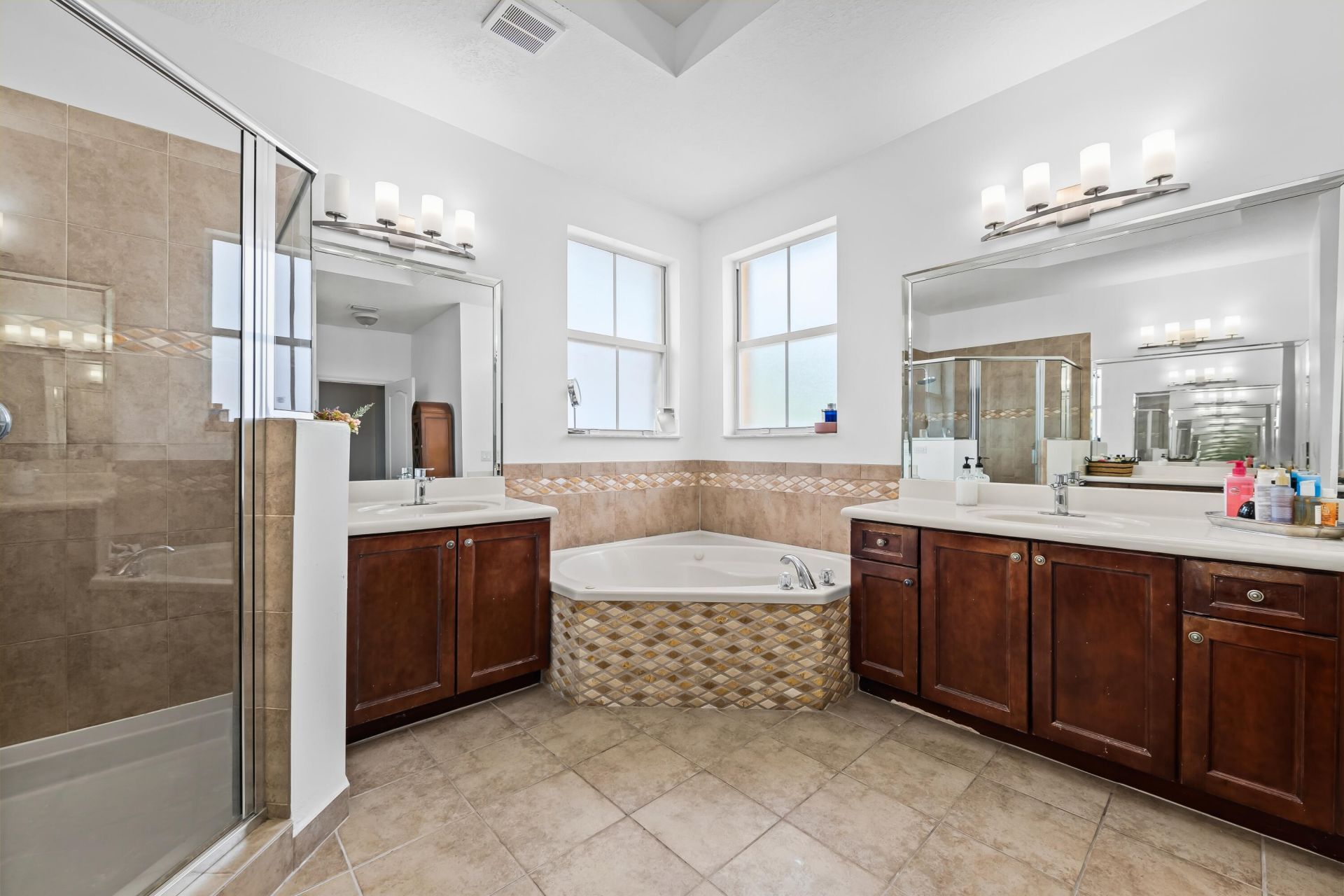 11491 NW 82nd Terrace Nw, Doral, FL 33178 Photo