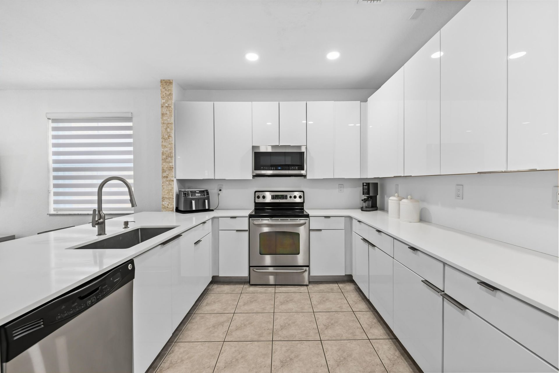 11491 NW 82nd Terrace Nw, Doral, FL 33178 Photo