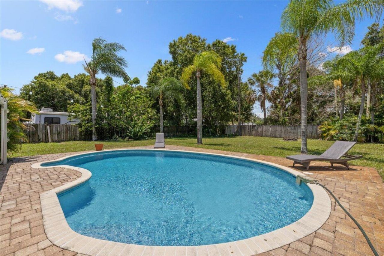 145 18th Avenue, Vero Beach, FL 32962 Photo
